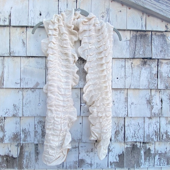 Knit 100% Alpaca Ruffle Scarf - Picture 4 of 5